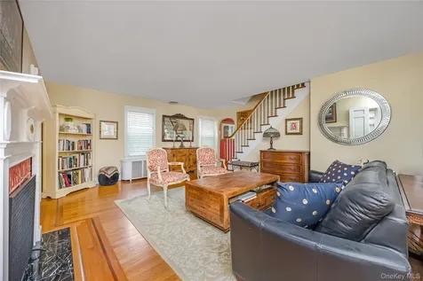 215 Melville Road Farmingdale NY 11735