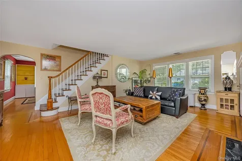 215 Melville Road Farmingdale NY 11735