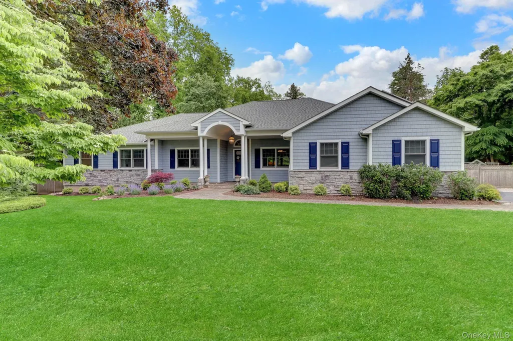 71 Dyke Road Setauket NY 11733