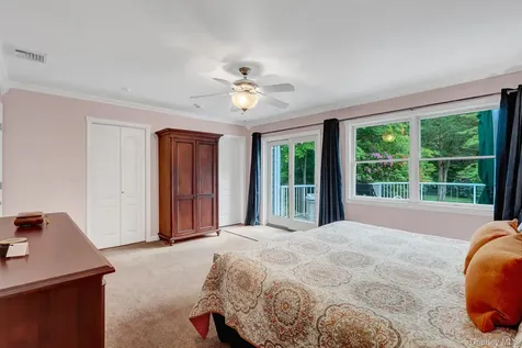 71 Dyke Road Setauket NY 11733