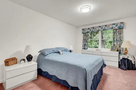 71 Dyke Road Setauket NY 11733