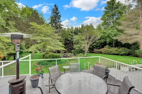 71 Dyke Road Setauket NY 11733