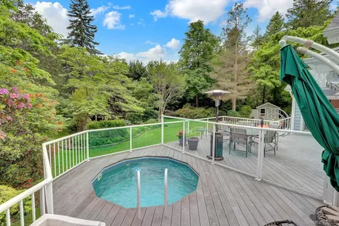 71 Dyke Road Setauket NY 11733