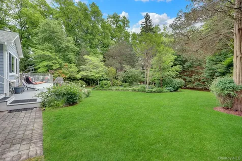 71 Dyke Road Setauket NY 11733