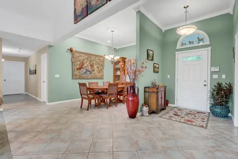 71 Dyke Road Setauket NY 11733