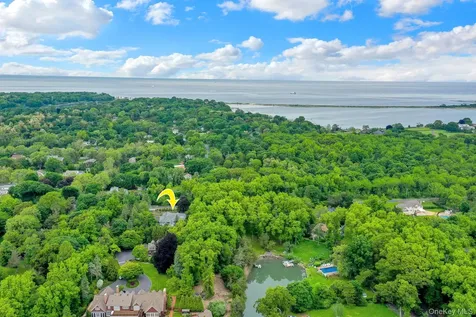 71 Dyke Road Setauket NY 11733
