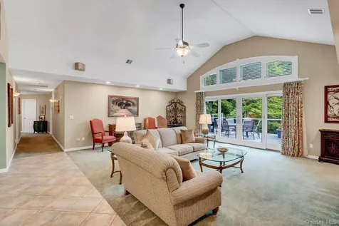 71 Dyke Road Setauket NY 11733