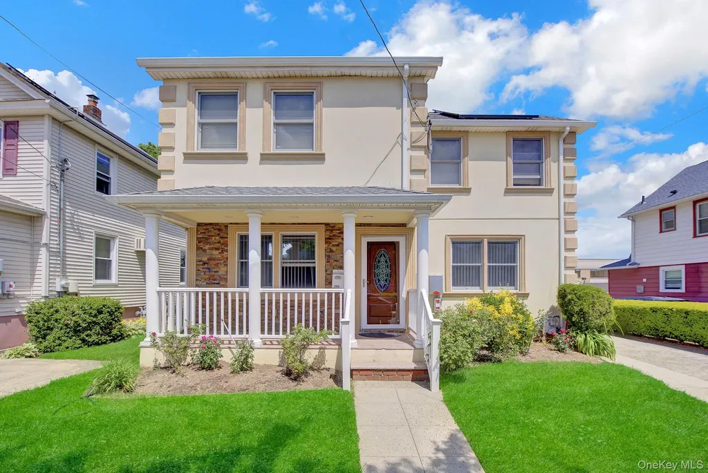 296 Burkhard Avenue Mineola NY 11501