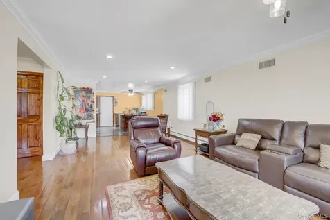 296 Burkhard Avenue Mineola NY 11501