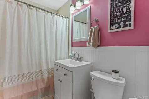 83 Rockledge Road Hartsdale NY 10530