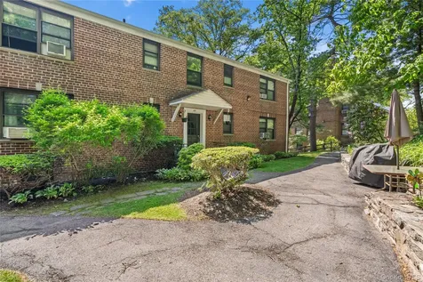 83 Rockledge Road Hartsdale NY 10530
