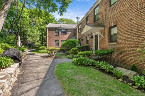 83 Rockledge Road Hartsdale NY 10530