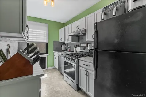 83 Rockledge Road Hartsdale NY 10530