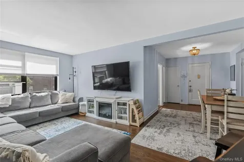 83 Rockledge Road Hartsdale NY 10530