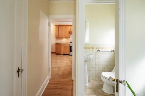 11 Summit Street Eastchester NY 10709