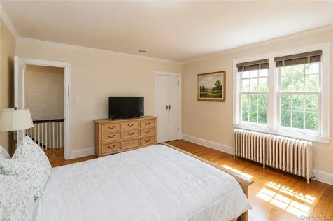 11 Summit Street Eastchester NY 10709