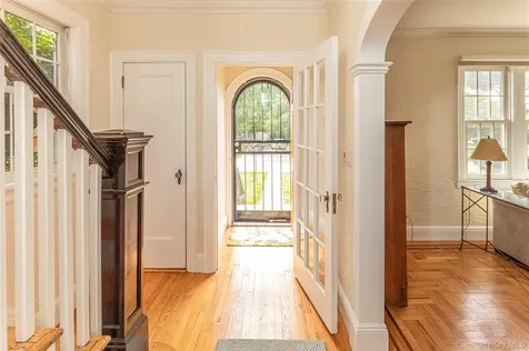 11 Summit Street Eastchester NY 10709