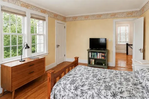 11 Summit Street Eastchester NY 10709