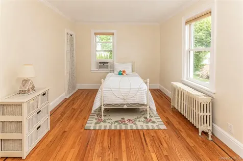 11 Summit Street Eastchester NY 10709