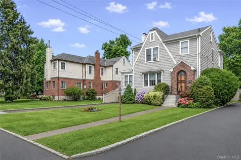 11 Summit Street Eastchester NY 10709