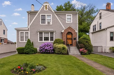 11 Summit Street Eastchester NY 10709