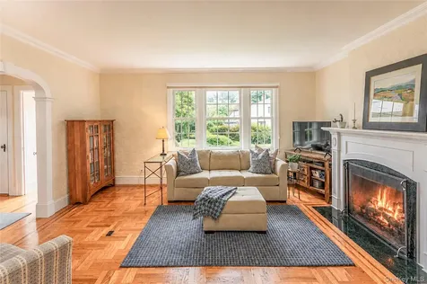 11 Summit Street Eastchester NY 10709