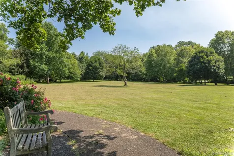 11 Summit Street Eastchester NY 10709
