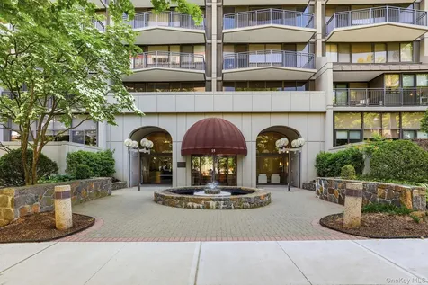 15 Stewart Place White Plains NY 10603
