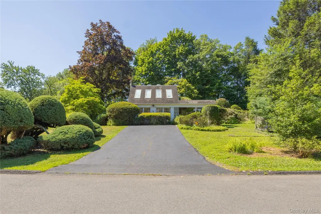 11 Wheeler Place E West Nyack NY 10994