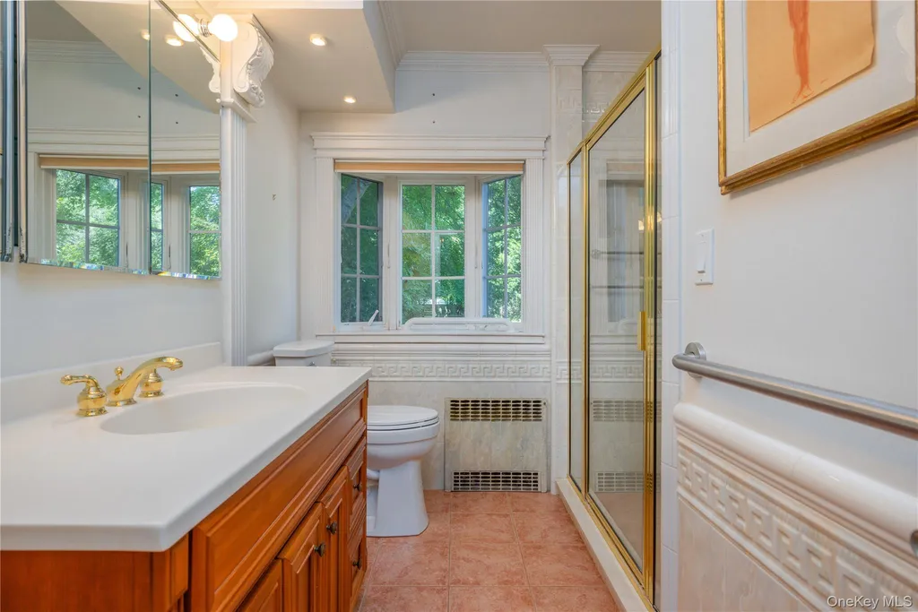 11 Wheeler Place E West Nyack NY 10994