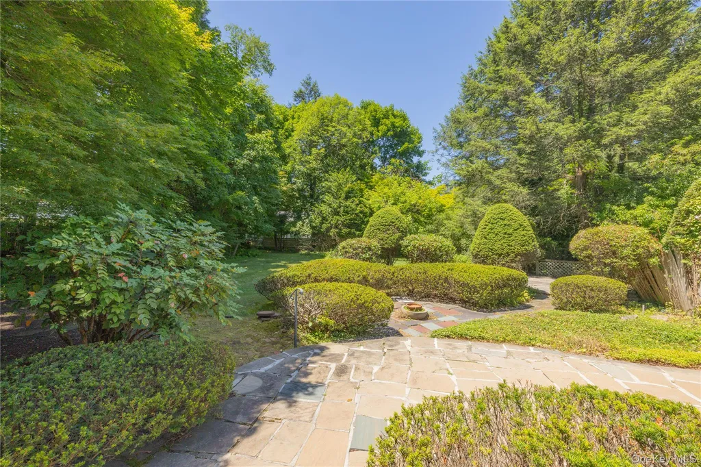 11 Wheeler Place E West Nyack NY 10994