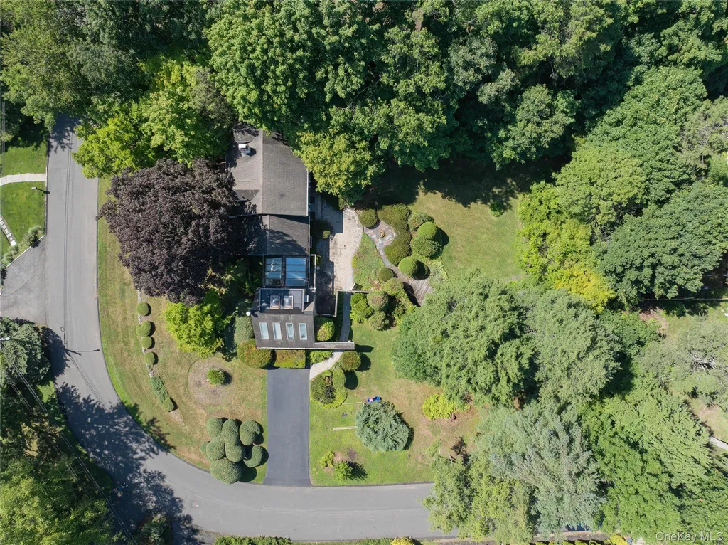 11 Wheeler Place E West Nyack NY 10994