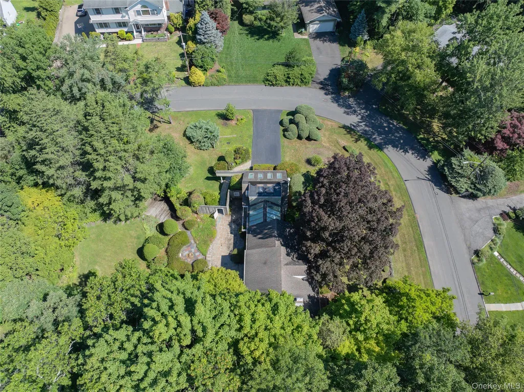 11 Wheeler Place E West Nyack NY 10994