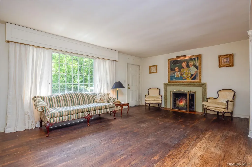 11 Wheeler Place E West Nyack NY 10994