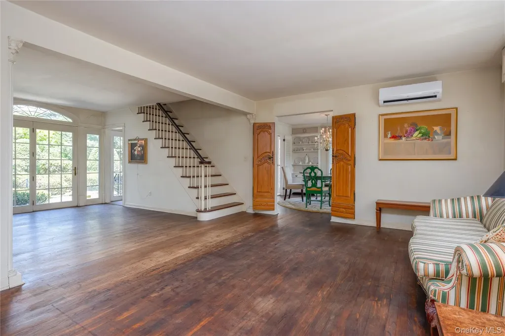 11 Wheeler Place E West Nyack NY 10994