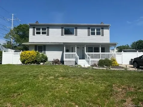25 Marc Street Ronkonkoma NY 11779