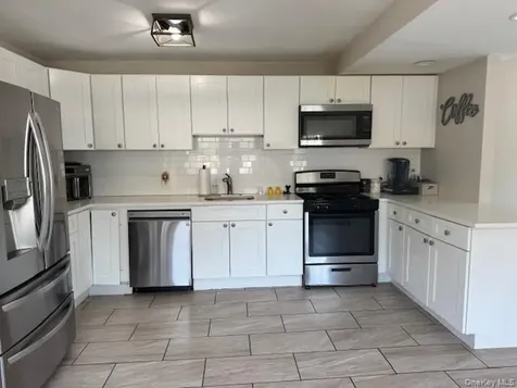 25 Marc Street Ronkonkoma NY 11779