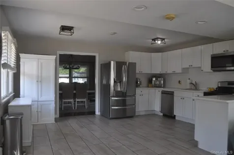 25 Marc Street Ronkonkoma NY 11779