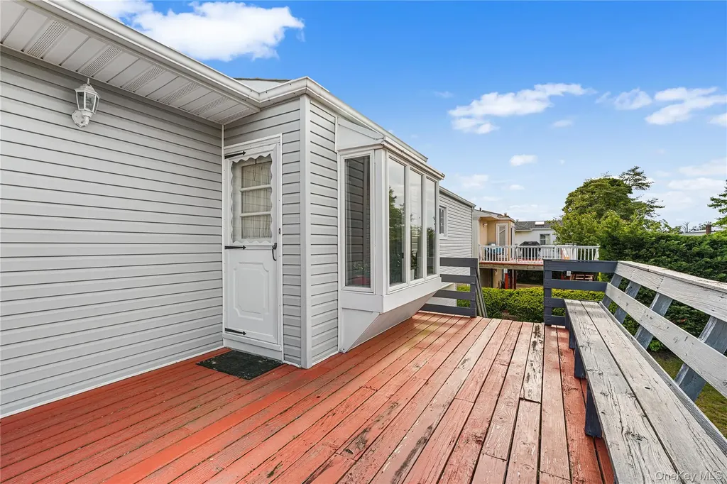 787 Vivian Court Baldwin Harbor NY 11510