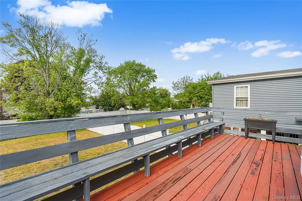 787 Vivian Court Baldwin Harbor NY 11510