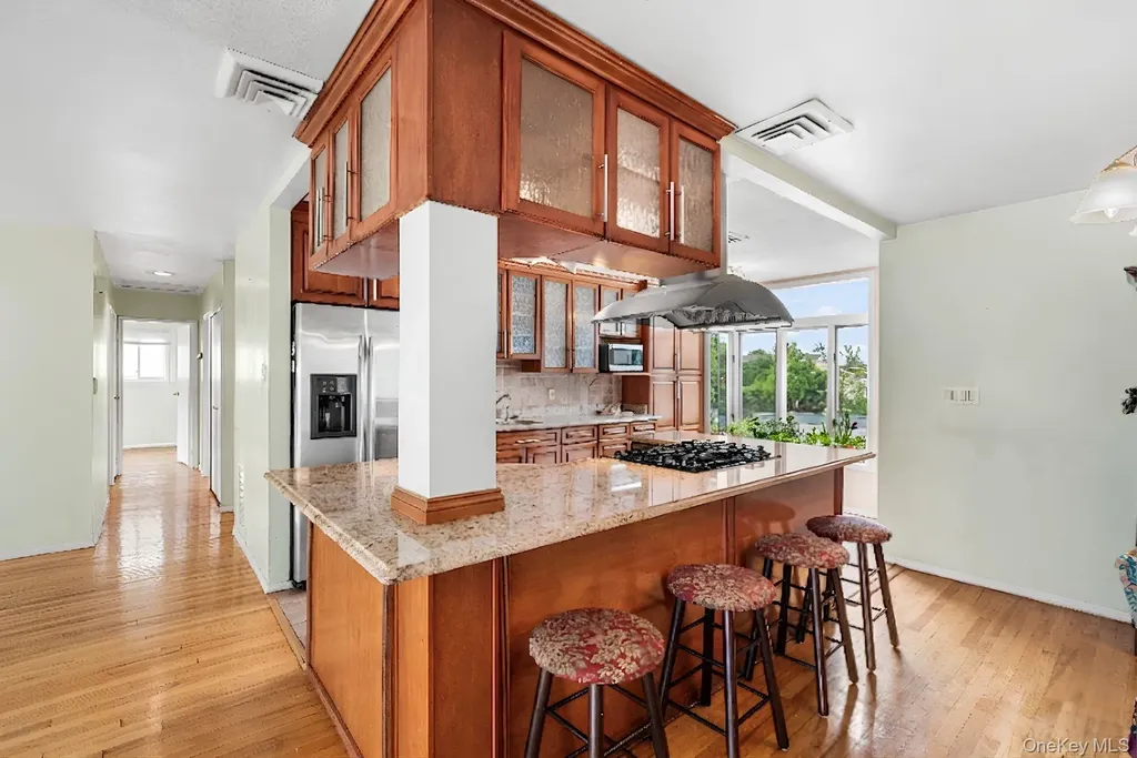 787 Vivian Court Baldwin Harbor NY 11510