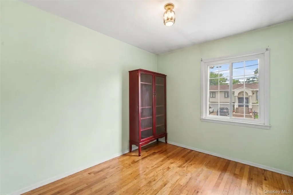 787 Vivian Court Baldwin Harbor NY 11510