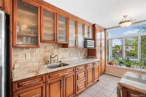787 Vivian Court Baldwin Harbor NY 11510