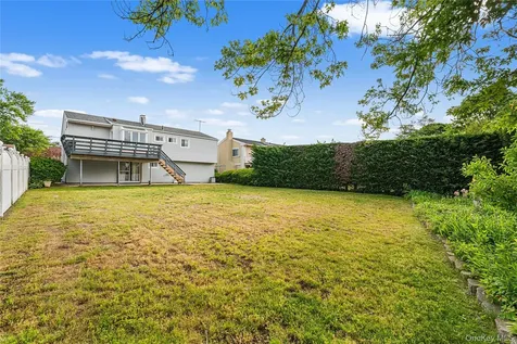 787 Vivian Court Baldwin Harbor NY 11510