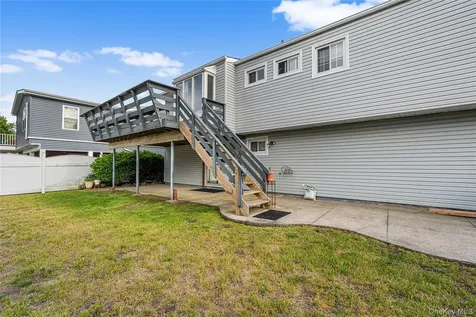 787 Vivian Court Baldwin Harbor NY 11510