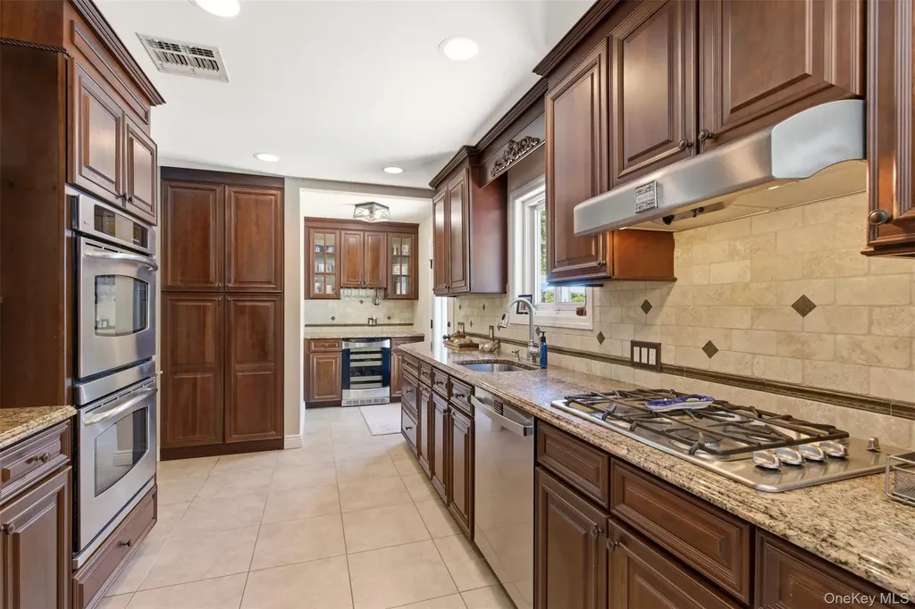 60 Tulipwood Drive Commack NY 11725