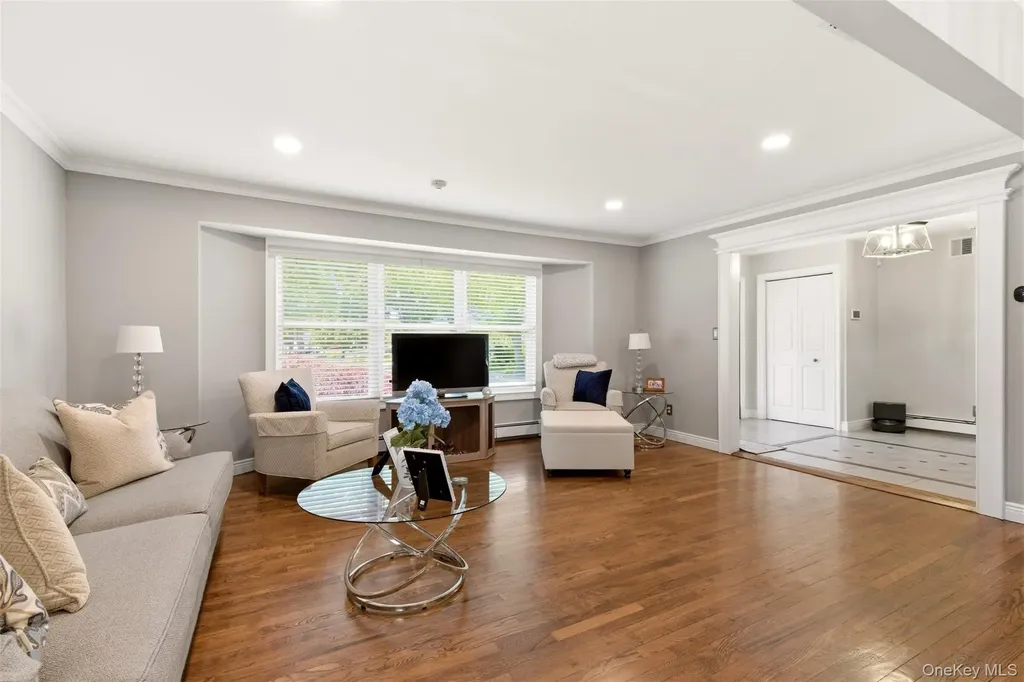 60 Tulipwood Drive Commack NY 11725