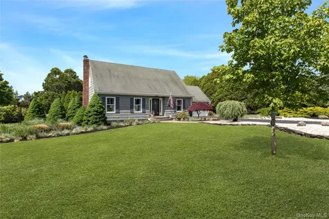 450 Maple Lane Greenport NY 11944