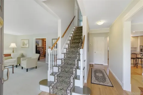 450 Maple Lane Greenport NY 11944