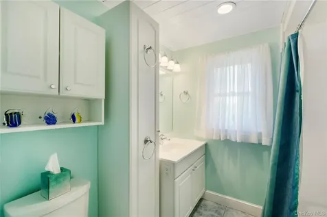 450 Maple Lane Greenport NY 11944